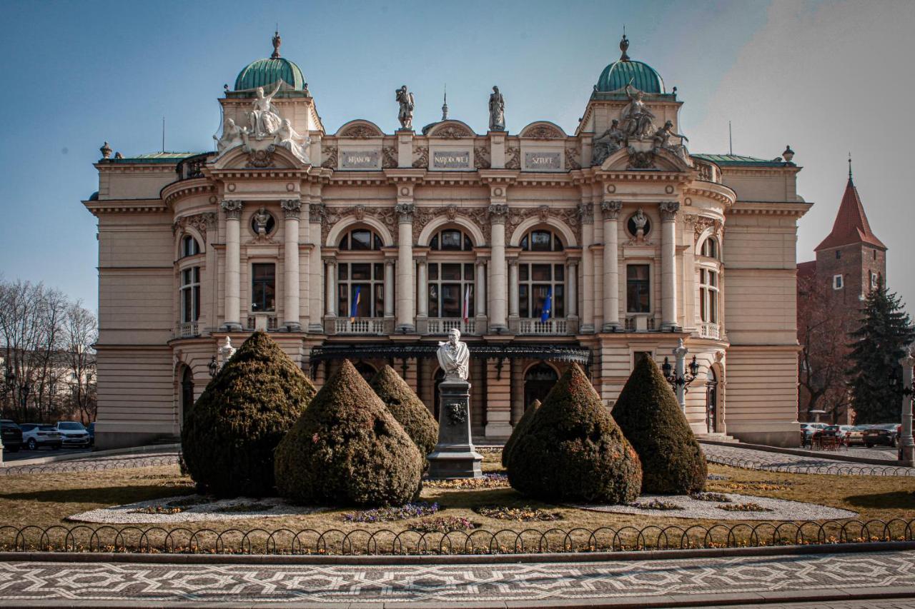 Hotel H12**** Cracovia Exterior foto