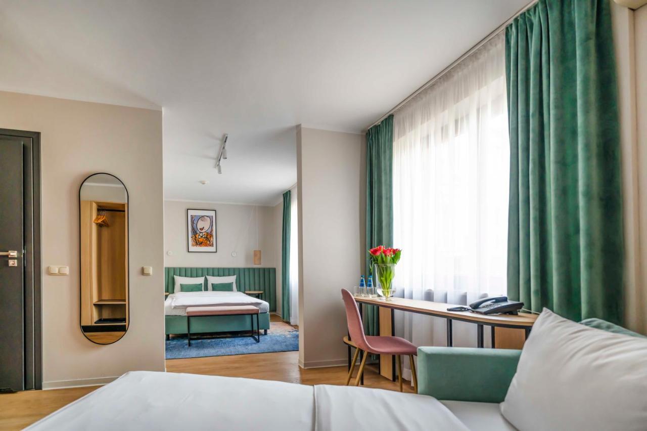 Hotel H12**** Cracovia Exterior foto